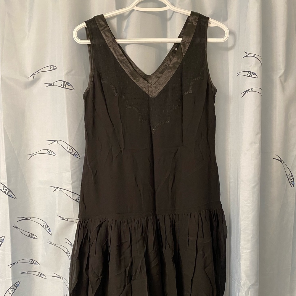 Black V shaped tank dresses